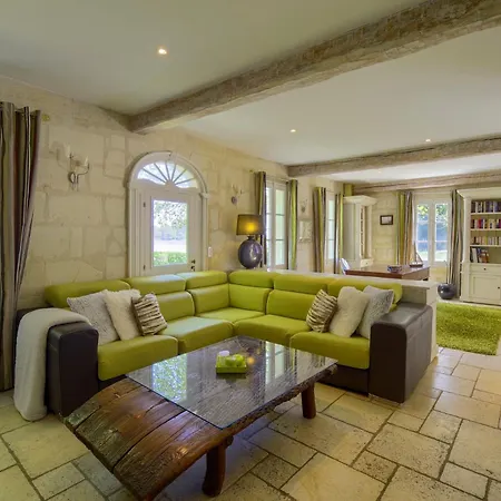 Holiday home La Demeure - Incroyable Maison En Bord De Dordogne Saint-Loubes
